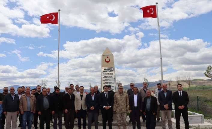 EDEBÜK'DE KATLEDİLEN 9 VATANDAŞ DUALARLA ANILDI