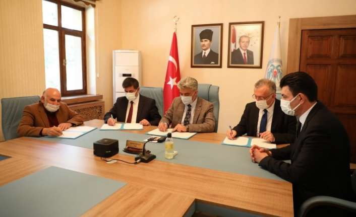 Erzincan’da valilik, belediye, üniversite ve Türkiye Yazarlar Birliği Erzincan Şubesi