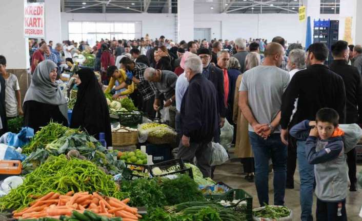 Ekonomik güven endeksi 2022 Aralık ayında 98,1 iken, 2023 Ocak
