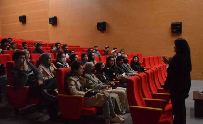 Erzincan’da “2021-2022 Güz ve Bahar Dönemi Erasmus+ Öğrenim ve Staj