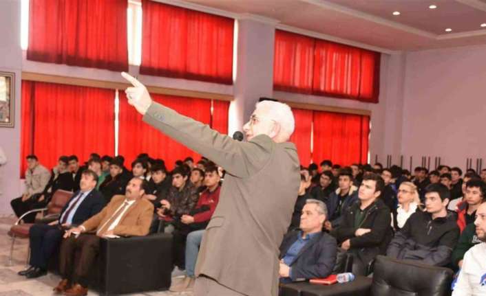 Erzincan Mesleki ve Teknik Anadolu Lisesi’nde "Ermeni Meselesi" konulu seminer