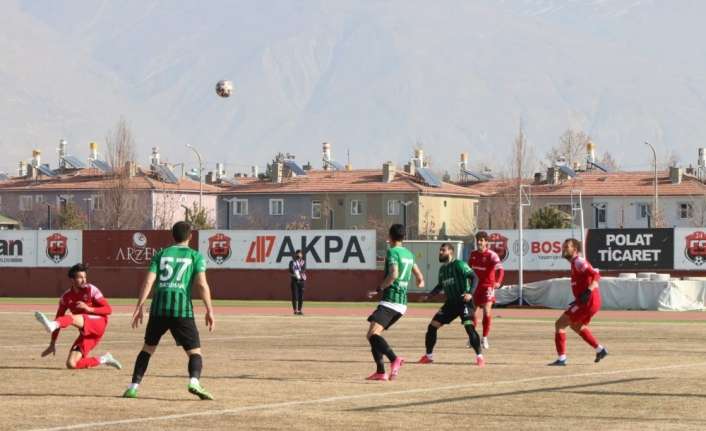 TFF 2. Lig Beyaz gurup 13. hafta erteleme maçında Kocaelisporu
