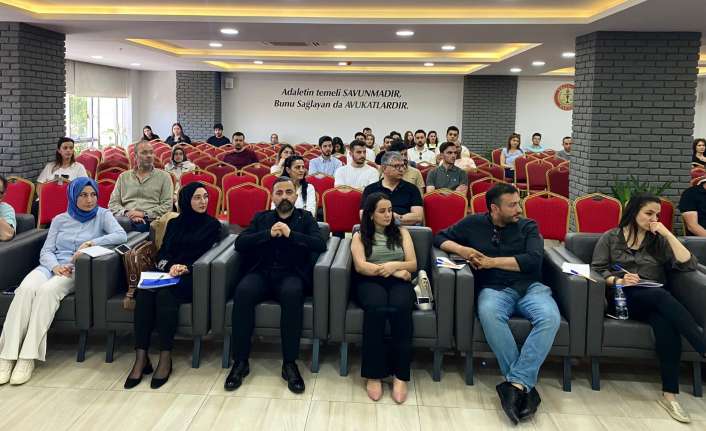 Erzincan Barosunun ev sahipliğinde Arif Erkut Özkan ile Av. Sibel