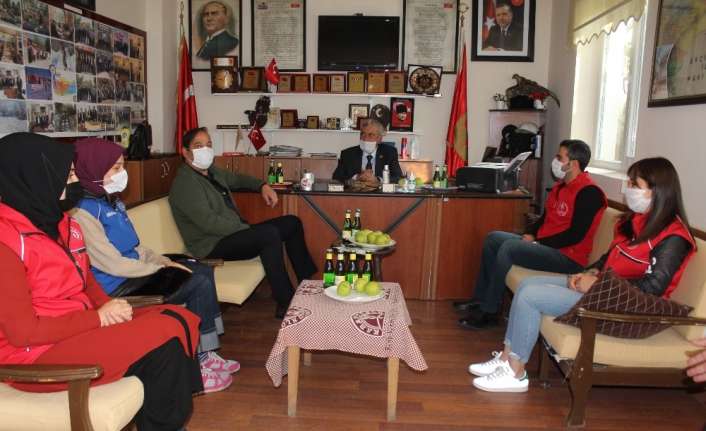 Erzincan’da gençler 19 Ekim Muhtarlar Günü münasebetiyle Erzincan Muhtarlar Derneği