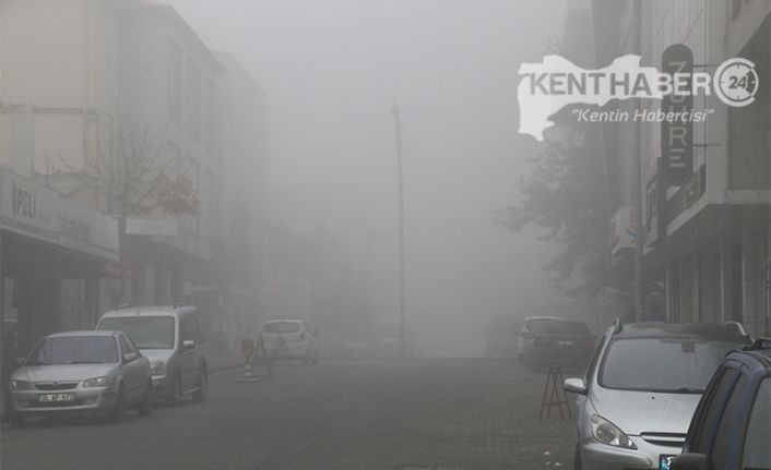 Gecenin geç vakitlerin de etkisini gösteren sis, sabah saatlerinde yoğunlaşırken