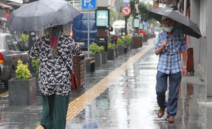 Meteorolojiden Erzincan ve Bayburt için kuvvetli yağış uyarısında bulunuldu.