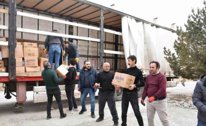 Erzincan İl Millî Eğitim Müdürlüğü koordinesinde okullarda başlatılan yardım kampanyaları
