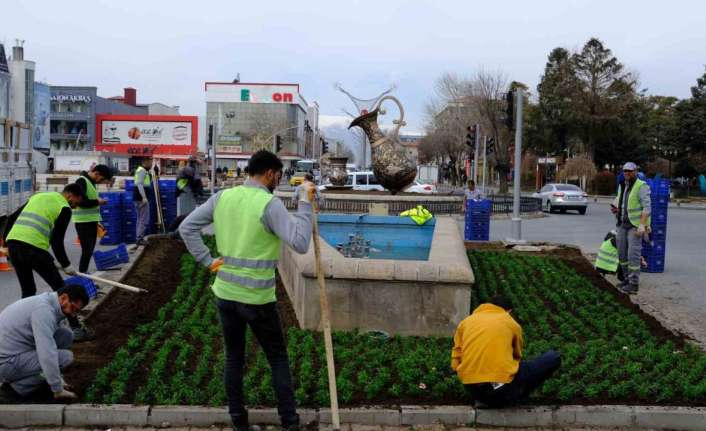 ERZİNCAN’DA BELEDİYE EKİPLERİNCE DÖRTYOL