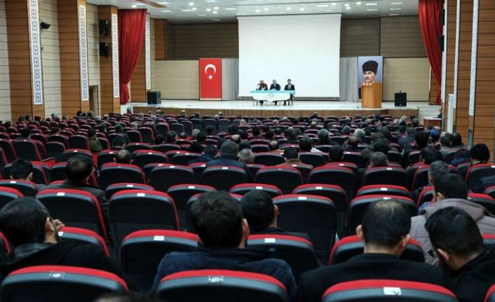 Erzincan Müftülüğünün Ocak Ayı Mutat Personel Toplantısı müftülüğün konferans salonunda