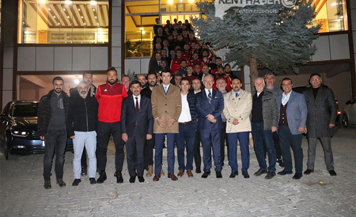 Erzincan Işıkpınar Pembe Köşk lokantası işletme sahipleri Abdurrahman Sağyan ve