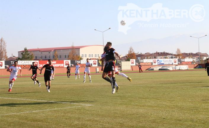 3. Lig 1. Gurupta şampiyonluk Mücadelesi veren ANAGOLD 24 Erzincan