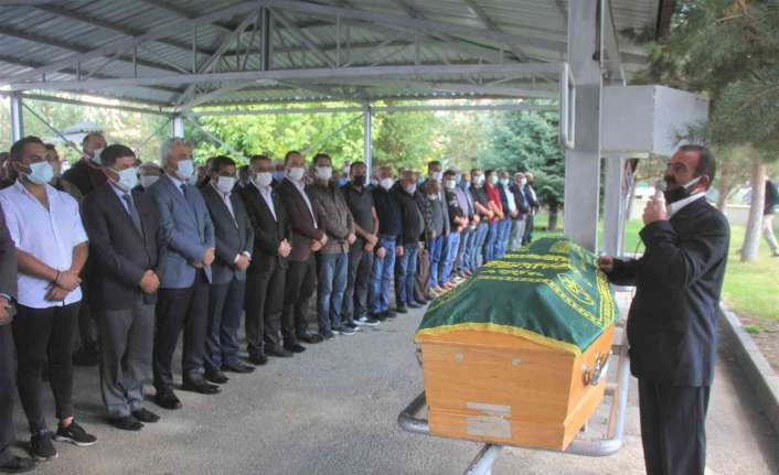 Erzincan Ziraat Odası Başkanı Tamer Geyik’in hayatını kaybeden babası Kazım