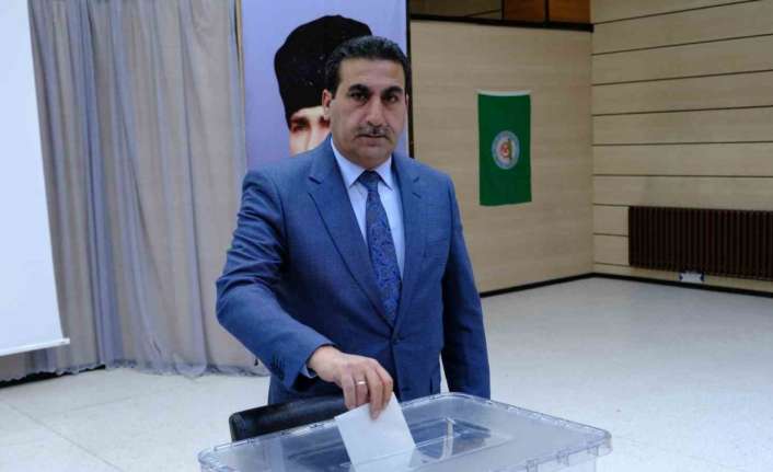 Erzincan Ziraat Odası’nın 24. Olağan Genel Kurul toplantısında Tamer Geyik