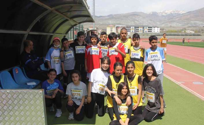 Sporcu Eğitim Merkezi (SEM) Atletizm İl birinciliği seçmeleri Erzincan Tartan