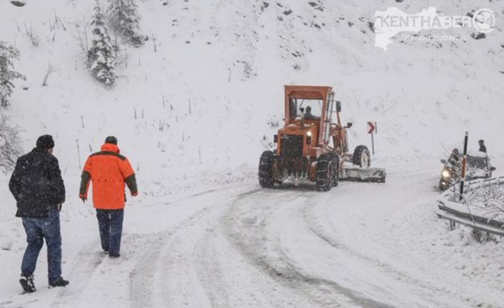 Erzincan’ın yüksek alanları ve ilçelerinde akşam saatlerinden itibaren etkili olan