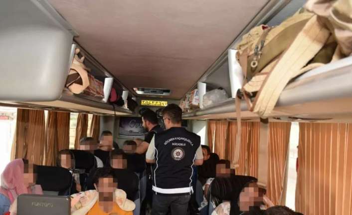 Erzincan’da yapılan asayiş ve huzur operasyonlarında yabancı uyruklu 3 kaçak