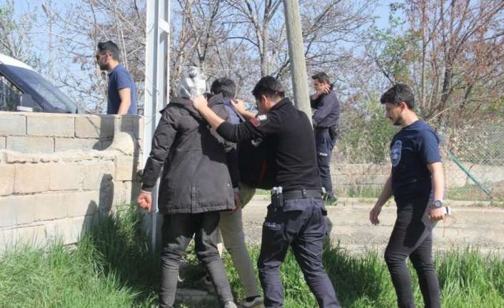 Erzincan’da yurda yasa dışı