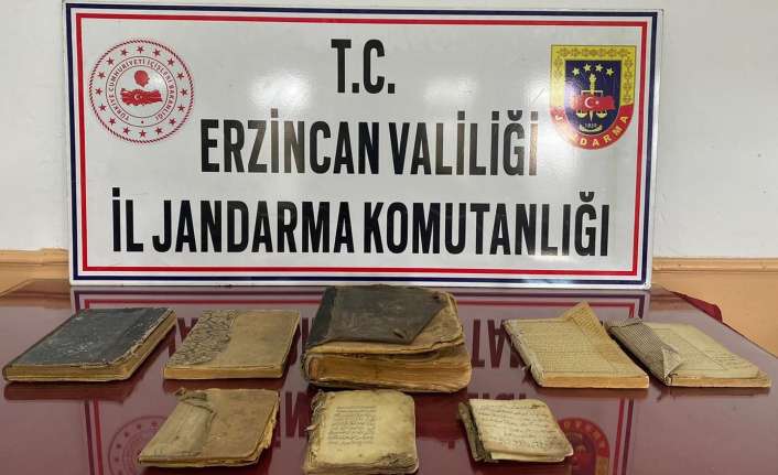 Erzincan’da jandarma ekiplerince 8 adet tarihi eser niteliği olduğu değerlendirilen