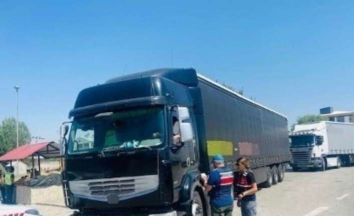 Erzincan’da İl Jandarma Komutanlığınca, adli makamlardan alınan arama kararlarına istinaden,
