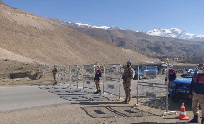 Erzincan merkeze bağlı Günebakan köyü, korona virüs (Covid-19) tedbirleri kapsamında