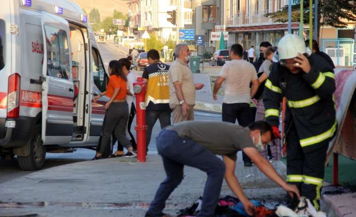 Erzincan’da bir evde sigaradan kaynaklandığı iddia edilen yangından bir kişi