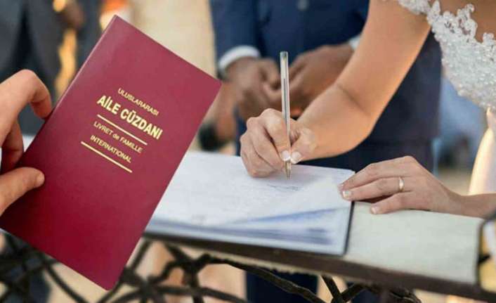 Türkiye’de geçen yıl evlenen çiftlerin sayısı 574 bin 358’e, boşanan