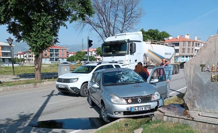 Erzincan merkez Talip Kaban bulvarında bisikletiyle seyir halinde iken bir
