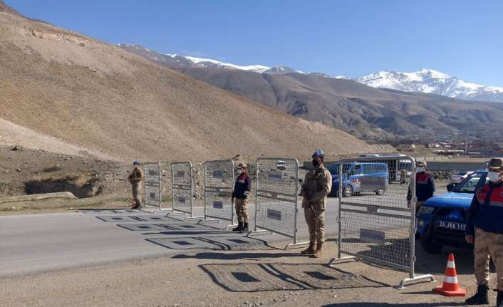 Erzincan’ın Merkez ilçesi Oğlaktepe köyünde Güney Afrika-Brezilya varyantı şüphesi ile