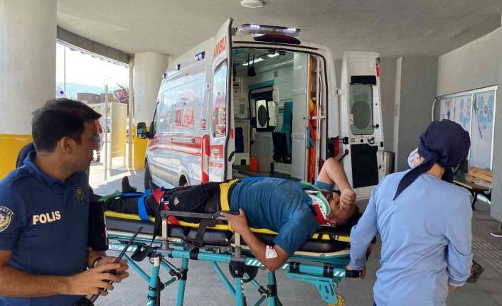 Erzincan’da iki tırın çarpışması sonucu meydana gelen trafik kazasında 2