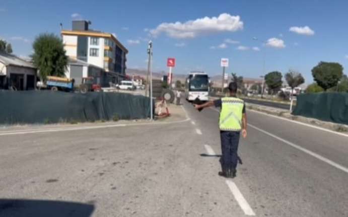 Erzincan İl Jandarma Komutanlığı ekiplerince, Otobüslerin ve toplu taşıma araçlarının