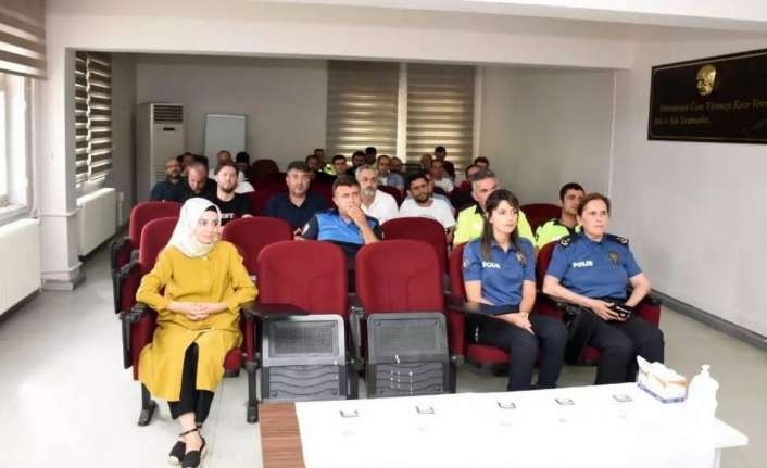 Erzincan İl Emniyet Müdürlüğü personeline, Aile ve Sosyal Hizmetler İl