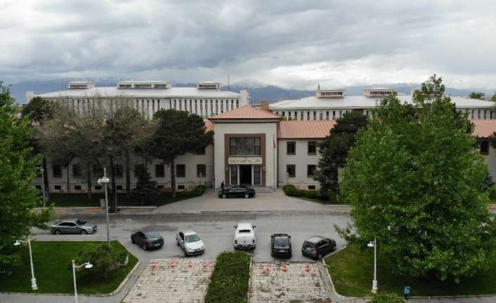 Erzincan’da kamu kurum ve kuruluşlarının günlük çalışma saatleri korona virüsle