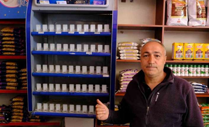 BAKKAL SAHİBİ ASLAN BÜKLÜ, 30 SENEDİR AYNI YERDE ÇALIŞTIĞINI, DAHA
