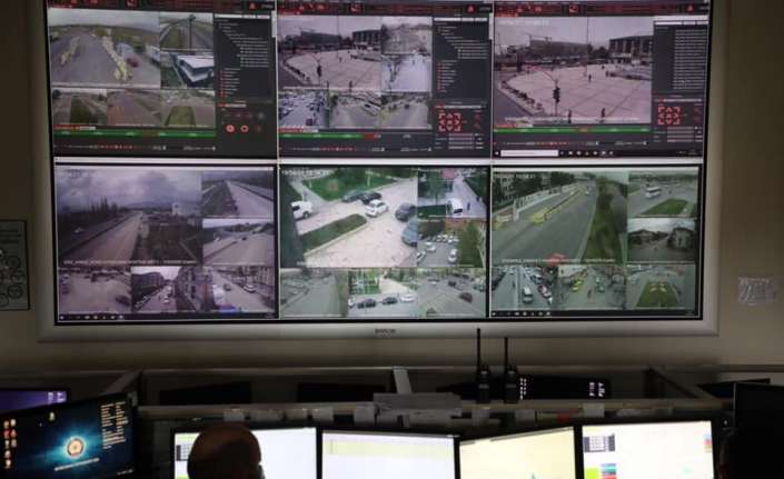 Covid-19 salgınında vaka sayılarının artış gösterdiği Erzincan’da, MOBESE kameralardan korona
