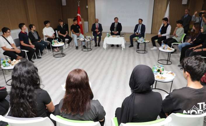 Erzincan, tarihî ve kültürel zenginliklerinin yanı sıra, genç nüfusunun enerjisi