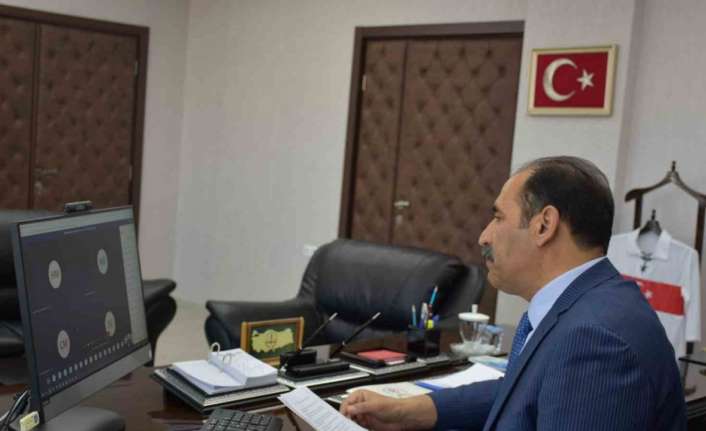 Erzincan İl Millî Eğitim Müdürü Aziz Gün başkanlığında resmi ve