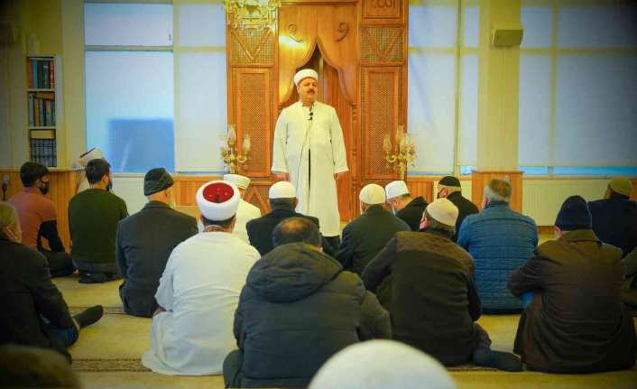 Erzincan Müftülüğü tarafından sabah namazının manevi atmosferini yaşamak, yaşatmak, cami