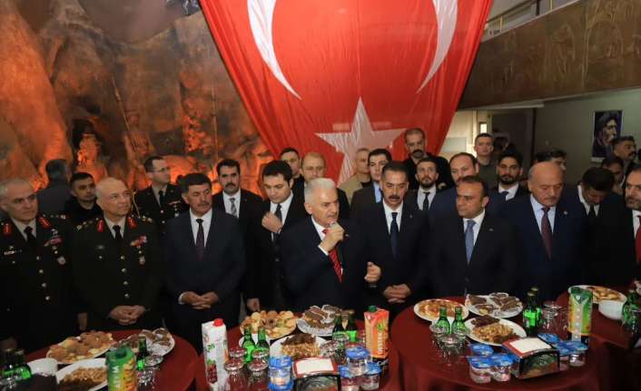 Ramazan Bayramı nedeniyle Erzincan Belediyesinde AK parti Genel Başkan Vekili