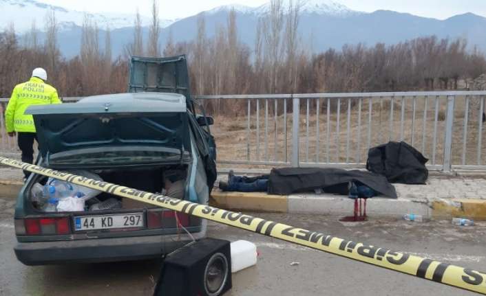 Erzincan’da meydana gelen trafik kazasında 1 kişi hayatını kaybetti, 2