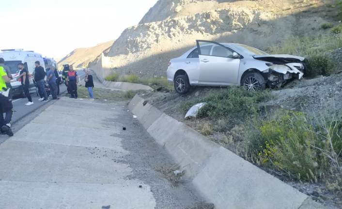 Erzincan – Sivas kara yolunda otomobilin yoldan çıkması sonucu meydana