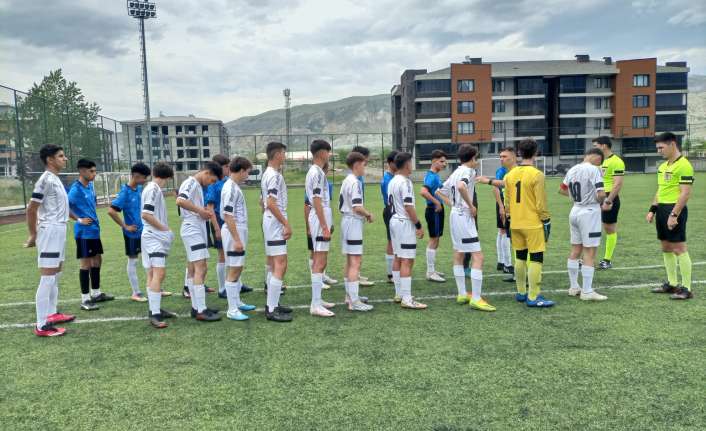 U15 Türkiye Şampiyonası 1'inci kademe müsabakaları Erzincan'da Düzenleniyor. Müsabakalarda 4