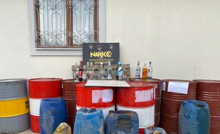 Erzincan’da uyuşturucu tacirlerine yönelik şafak baskını yapıldı. 4 kişinin tutuklandığı
