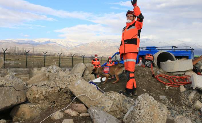 Erzincan Valiliği ile AFAD Erzincan İl Koordinatörlüğü tarafından 27 Aralık
