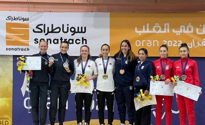 Erzincanlı Badminton Milli Sporcular Bengisu Erçetin ve Nazlıcan İnci 25