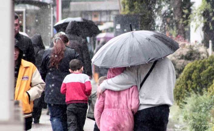 ERZİNCAN’IN DOĞU KESİMLERİNDE SAĞANAK YAĞIŞ BEKLENİYOR