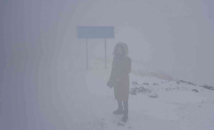 Erzincan’ın yüksek kesimlerinde yoğun kar yağışı ve tipi etkili oldu.