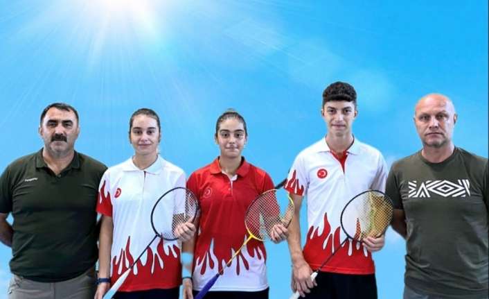 Badminton branşında göğsümüzü kabartan Erzincanlı sporcular, Romanya'nın Galati kentinde 3-6