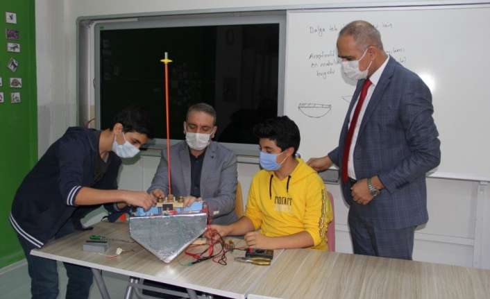TÜBİTAK Ortaokullar Arası Proje Yarışmasında Vali Metin İlyas Aksoy Ortaokulu