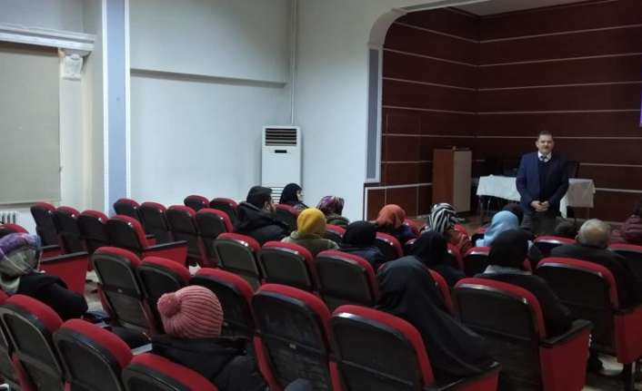 Umre vazifesini yerine getirmek üzere Erzincan’dan kutsal topraklara gedecek vatandaşlara