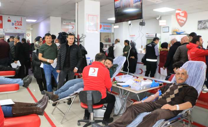 Kahramanmaraş’ta meydana gelen 7.4’lük deprem sonrası kan bağışı çağrısına duyarsız